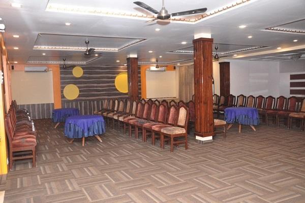 Hotel Little Palace Dibrugarh Bagian luar foto